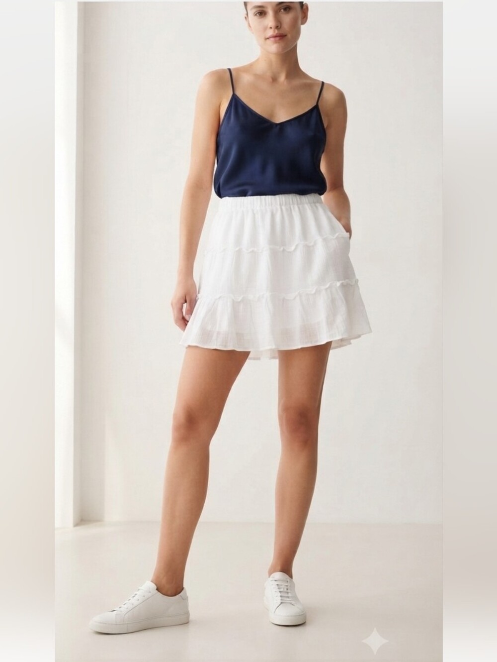 by and by Women's Lined White Crepe Ruffled Mini Skirt New Without Tag Size Lg